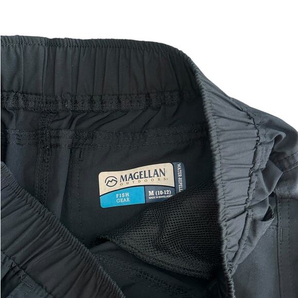 MAGELLAN OUTDOORS Boys Black Fish Gear Shorts Size Medium 10/12y - Picture 3 of 5